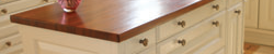 assemblage-plan-travail-bois-cuisine-5