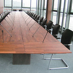 bureau-conference-bois-massif