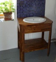 petit-meuble-bois-salle-de-bain